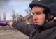 VIDEO Un jurnalist rus a transmis momentul în care armata bombarda locuințe civile