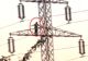 Tentativă de SUICID în Ploiești! Un bărbat a amenințat că se aruncă de pe un stâlp de curent electric
