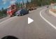 VIDEO – La un pas de moarte pentru că s-a speriat de doi motocicliști – Imagini halucinante surprinse în traficul din România