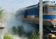 Un nou incident pe căile ferate. Locomotiva unui tren de marfă a luat foc în gara din localitatea Brazi. Incendiul a fost STINS