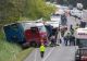 Tragedie pe o autostradă din Slovacia, un TIR românesc implicat. Zeci de oameni în spital, o persoană decedată - VIDEO
