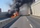 Trafic BLOCAT pe Centura București: O autoutilitară a luat FOC pe pasajul Domnești - Intervenția pompierilor