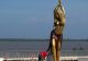 Columbienii i-au ridicat Shakirei o statuie din bronz în orașul său natal