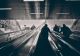 Panică la o gură de metrou din București. Un pasager a fost prins pe șine
