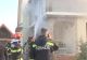 Incendiu puternic la o casă din localitatea devastată de inundații
