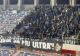 Bătaie cruntă între jandarmi și ultrași la meciul FCSB - Petrolul. A plouat cu amenzi, 11 suporteri s-au ales cu interdicții pe stadion 