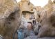 Case impresionante sculptate din roci vulcanice. Loc aparte în lume