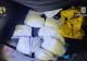 Dealeri de droguri, prinși cu 17 kilograme de substanțe interzise în portbagaj, la Cluj. Unul dintre ei a ascuns cheia mașinii în pantaloni!