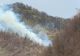 Incendiu devastator de vegetație în Argeș. Suprafața afectată este de 24 de hectare - peste 150 de pompieri acționează la fața locului alături de elicopterul Black Hawk