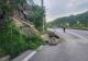 Trafic rutier afectat în Vâlcea, pe DN 7 – zona Călineşti, după ce au căzut pietre pe carosabil