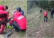 Misiune grea pentru salvamontiștii din Maramureș. Un bărbat accidentat a fost recuperat dintr-o zonă împădurită şi greu accesibilă