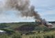 Încă un incendiu major la o groapă de gunoi. De data aceasta la cea unde se strâng toate deșeurile din județul Bistrița Năsăud VIDEO