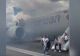 Momente de panică! Avion în flăcări: pasageri, evacuați de urgență