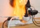Unde nu trebuie să instalezi niciodată prelungitorul, ca să nu ai parte de incendii. Regula de aur a electricienilor