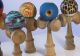 Kendama revine în forță. Puștii se bat la rând în magazine