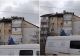  Rafale de uragan în Iași. Acoperișul unui bloc a fost luat de vânt 