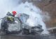 Flăcări devastatoare pe o stradă din Suceava: un autoturism a fost mistuit complet de un incendiu