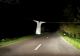 „Fantoma” care a băgat în sperieți șoferii pe un drum județean: Ce era, de fapt, silueta albă care plutea în beznă