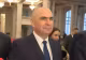 Ilie Bolojan, huiduit pe holurile Parlamentului înainte de moțiune. Premierul a ignorat din nou toate întrebările presei - VIDEO