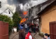 Incendiu devastator în Sibiu: trei case și două anexe au fost cuprinse de flăcări - VIDEO