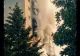Incendiu într-un bloc din Arad. Peste 20 de persoane evacuate și o femeie rănită VIDEO