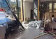Accident bizar în Galați. O șoferiță de 71 de ani a intrat cu mașina direct într-un bancomat, rănind o femeie FOTO