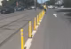 Soluția de avarie pe Linia 5. Primăria Capitalei montează 5.000 de stâlpișori din cauciuc, după ce a „uitat” să prevadă separatoare în proiectul inițial