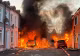 Coșmar în Belfast. Proteste violente împotriva migranților. Case incendiate, magazine devastate. O familie de români, salvată de poliție