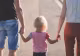 Fetiță din România, uitată într-o benzinărie din Ungaria. Familia se întorcea din Spania