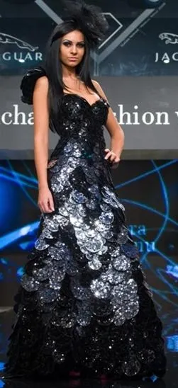 Laura Olteanu - Colecţie Bucharest Fashion Week noiembrie 2009