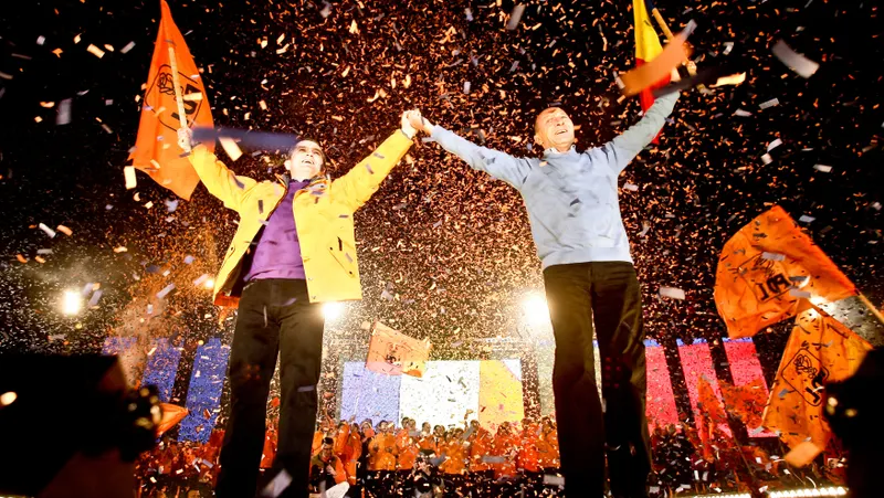 După 5 ani, tot ei: cuplul politic al anului, Traian Băsescu şi premierul să, Emil Boc