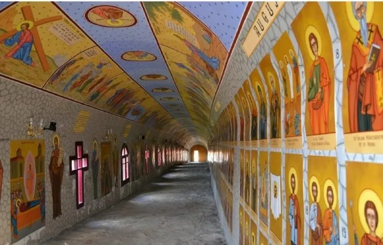 <p>Tunelul celor 365 de sfinți</p>