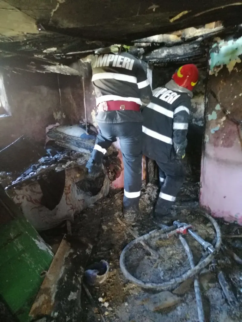 Tragedie, în jud. Constanța: bebeluș de 8 luni, mort într-un incendiu