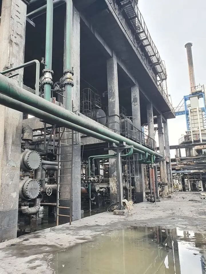 FOTO Cum arată interiorul Rafinăriei Petromidia Năvodari după explozia devastatoare de azi dimineață – poza 7