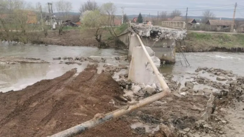 PERICOL major la Cluj după ce Dorel lovește din nou: Podul de peste Someș, fisurat la doar 3 zile de la deschidere - FOTO – poza 3