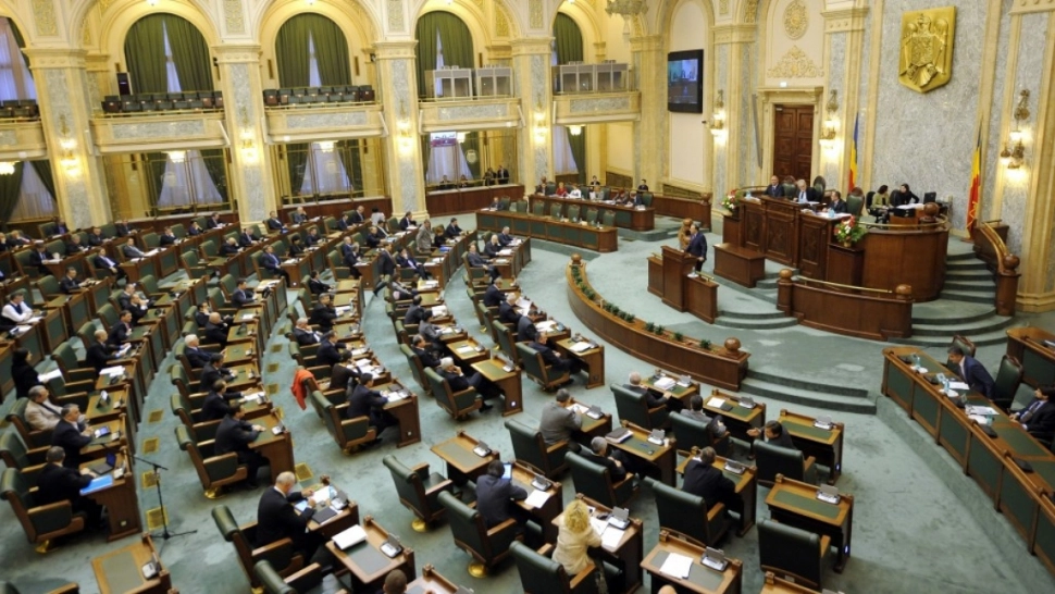 Anunțul privind convocarea Senatului României într-o sesiune extraordinară pe 3 august 2026 pentr… — verdict APROAPE ADEVĂRAT