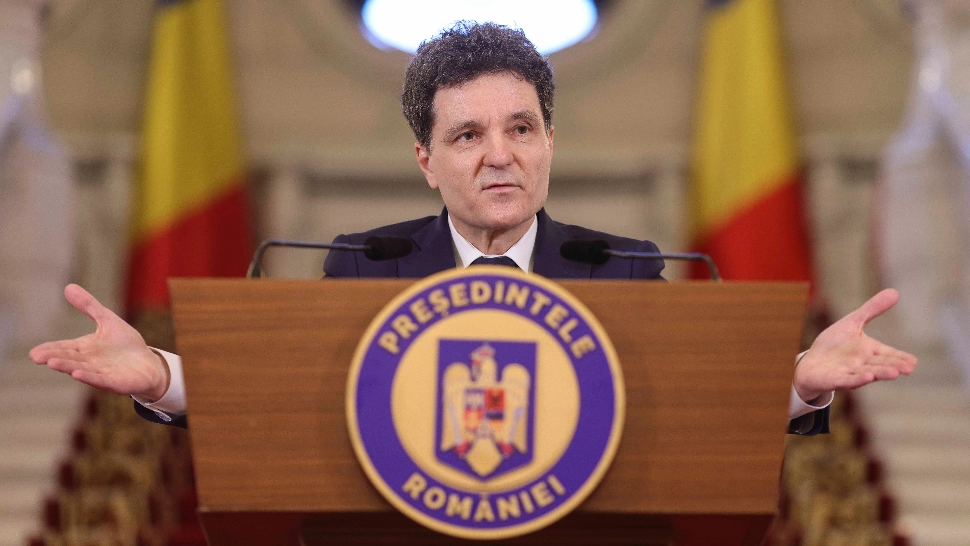 Articolul relatează declarațiile președintelui Nicușor Dan privind desemnarea viitorului prim-ministru, co… — rated ÎNȘELĂTOR