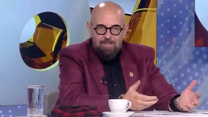 Articolul raportează un atac verbal al lui Cristian Popescu Piedone la adresa premierului interimar Ilie… — verdict ADEVĂRAT