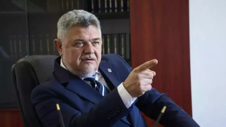 Întâlnirea dintre premierul interimar Ilie Bolojan și președinta Curții Constituționale, Elena-Si… — verdict APROAPE ADEVĂRAT