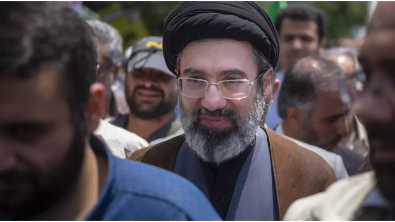 Liderul iranian Mojtaba Khamenei susține că SUA se vor retrage din Strâmtoarea Ormuz