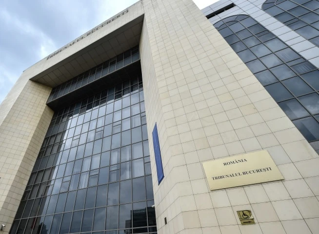 Articolul prezintă evoluția disputei juridice din PNL privind noul statut al partidului și suspendarea de… — verdict ADEVĂRAT