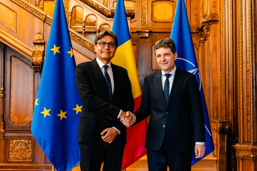 Articolul afirmă că Nicușor Dan este Președintele României și că a avut o întrevedere cu președintele Curții Eu… — rated FALS