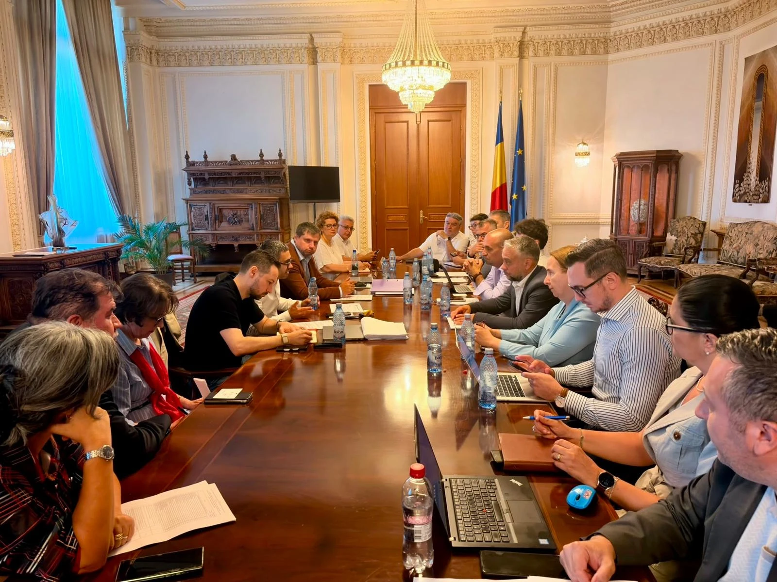 Articolul referitor la desfășurarea consultărilor dintre PSD și sindicate pe tema noii legi a salarizării… — verdict ADEVĂRAT