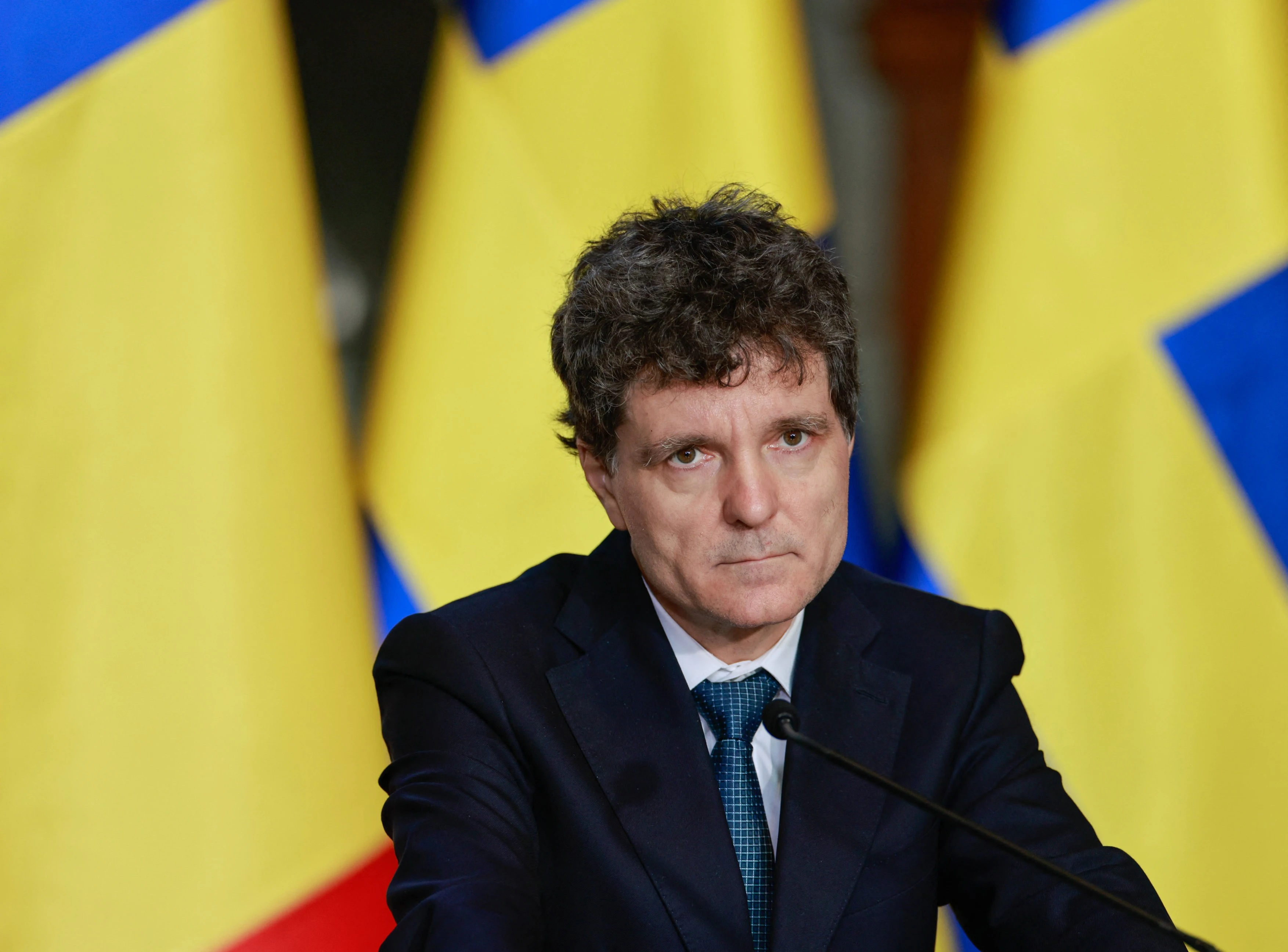 Nicușor Dan se opune desecretizării ajutorului acordat Ucrainei: „Uneori este bine să rămână un secret militar”