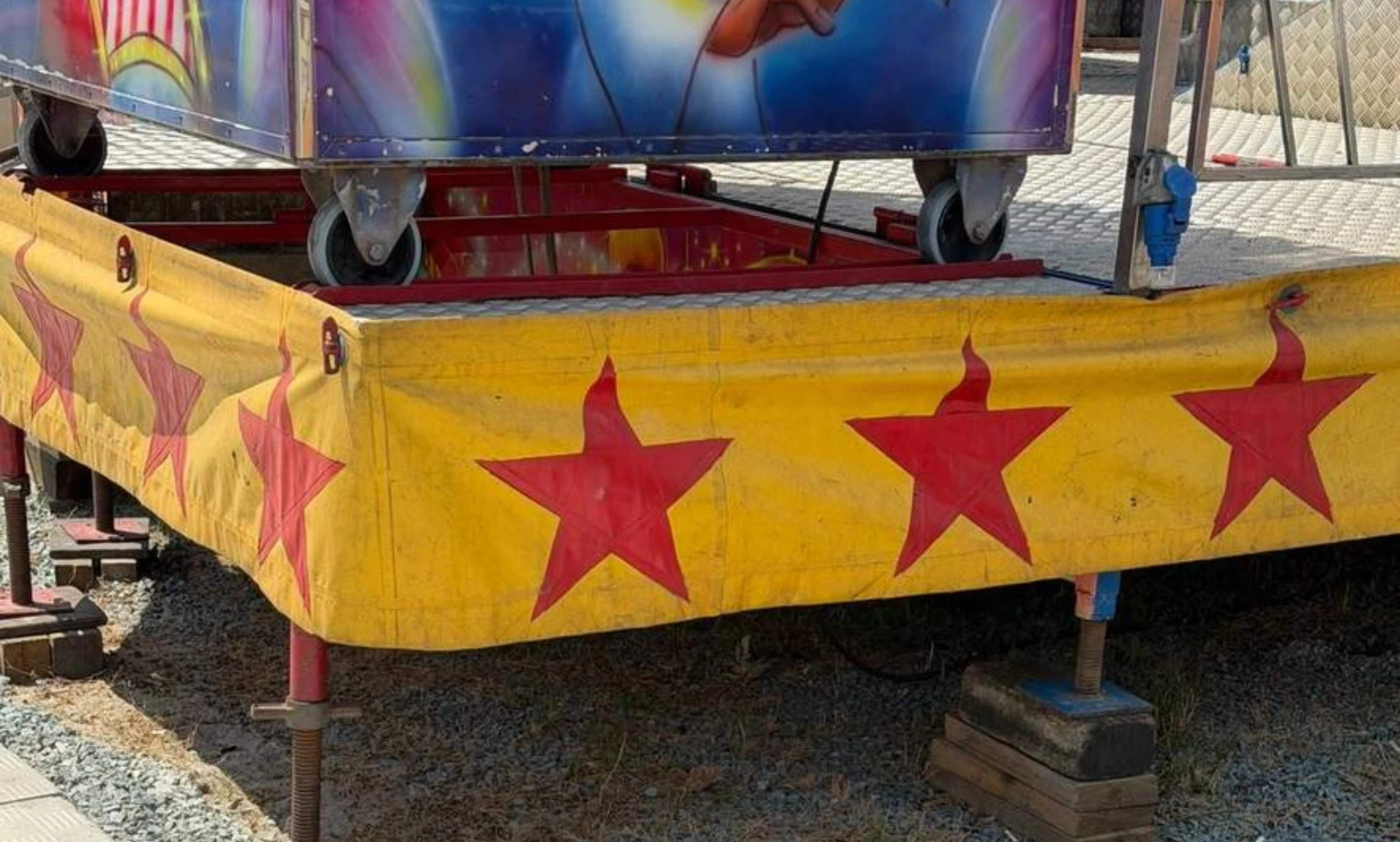 Parcul de distracții din Costinești, închis temporar de Protecția Consumatorilor. Nereguli grave descoperite la instalații și echipamente