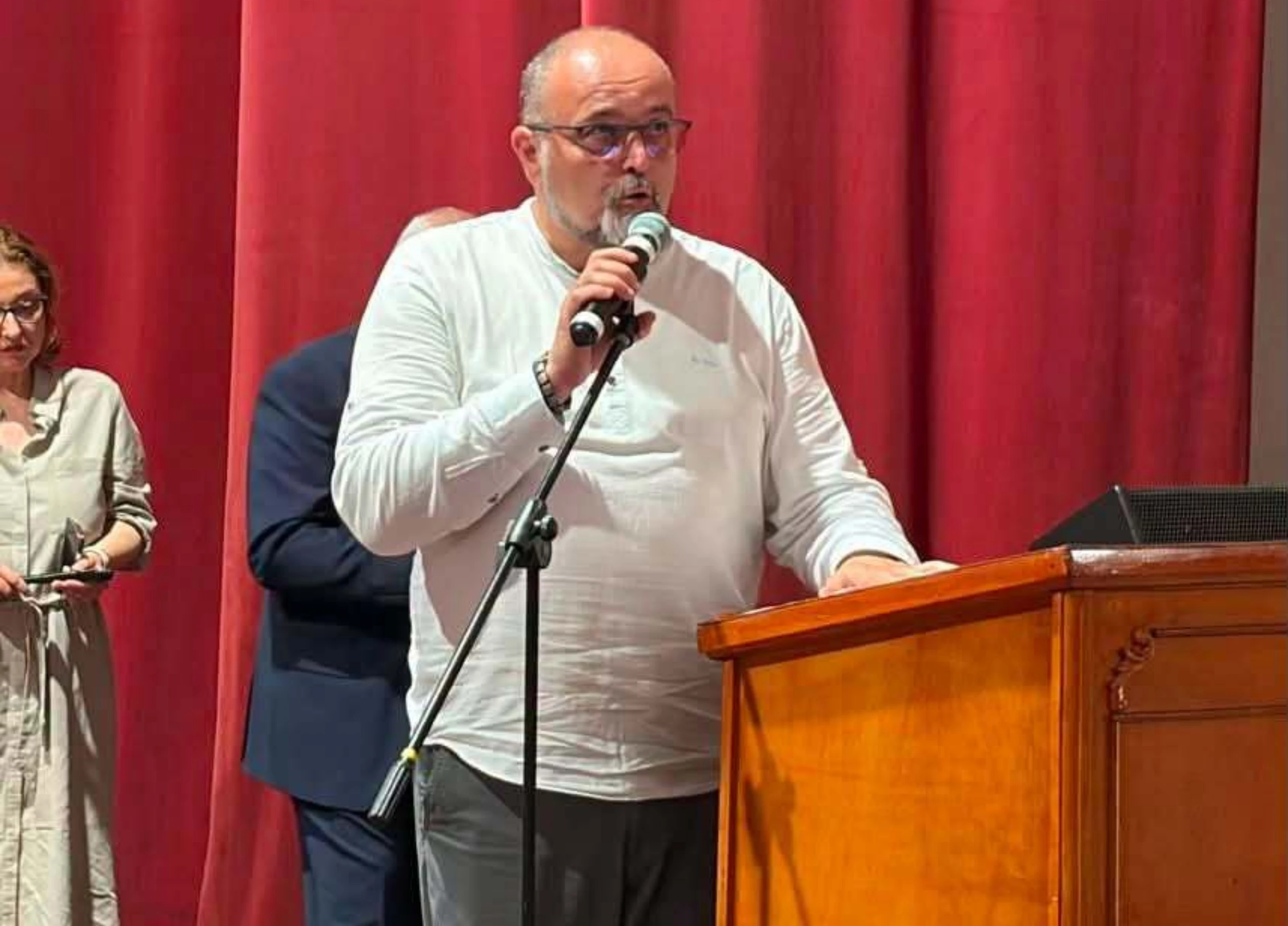 Preot din Topoloveni, suspendat de Arhiepiscopia Argeșului după alegerea la conducerea PSD local