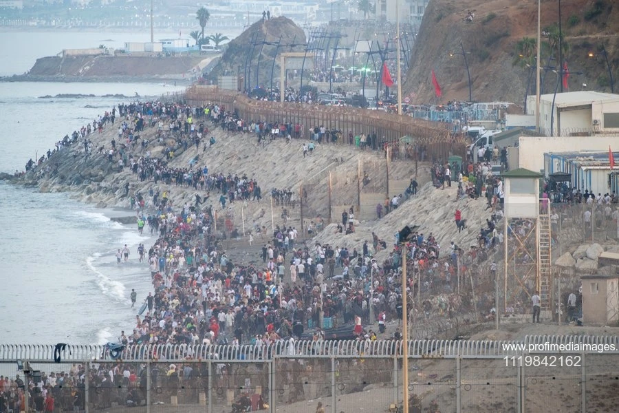 Poza pentru articolul Spania acuză „egoism” în UE și cere reuniune de urgență după tragedia migranților din Ceuta. Zeci de oameni au murit