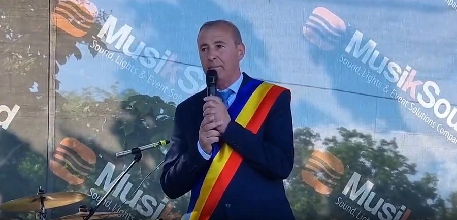 Afirmațiile privind alocarea a peste 200.000 de lei pentru concerte de către primarul comunei Păulești, ac… — rated ÎNȘELĂTOR