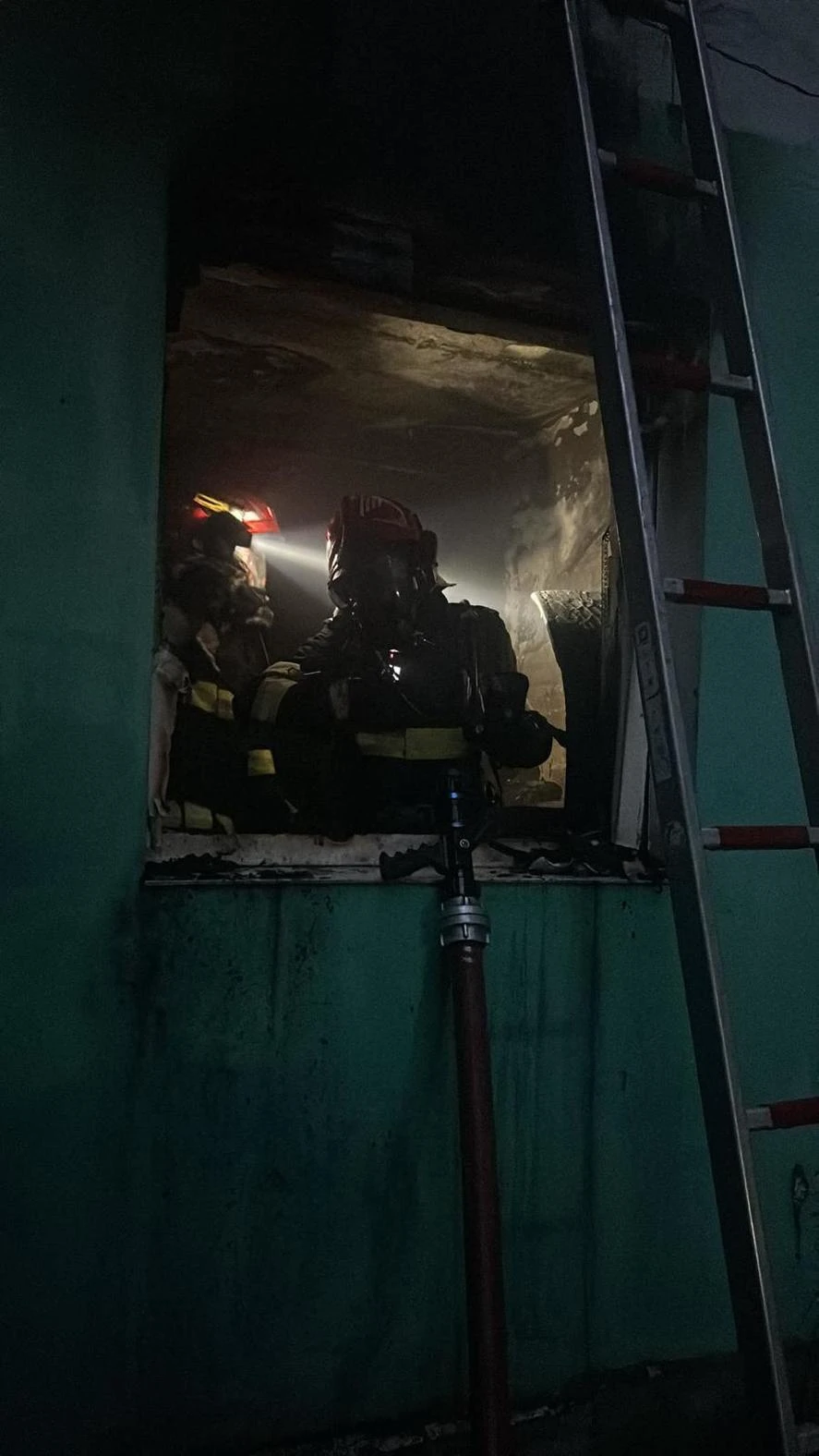 Incendiu într-un bloc din Sibiu. Zeci de oameni se aflau în bloc