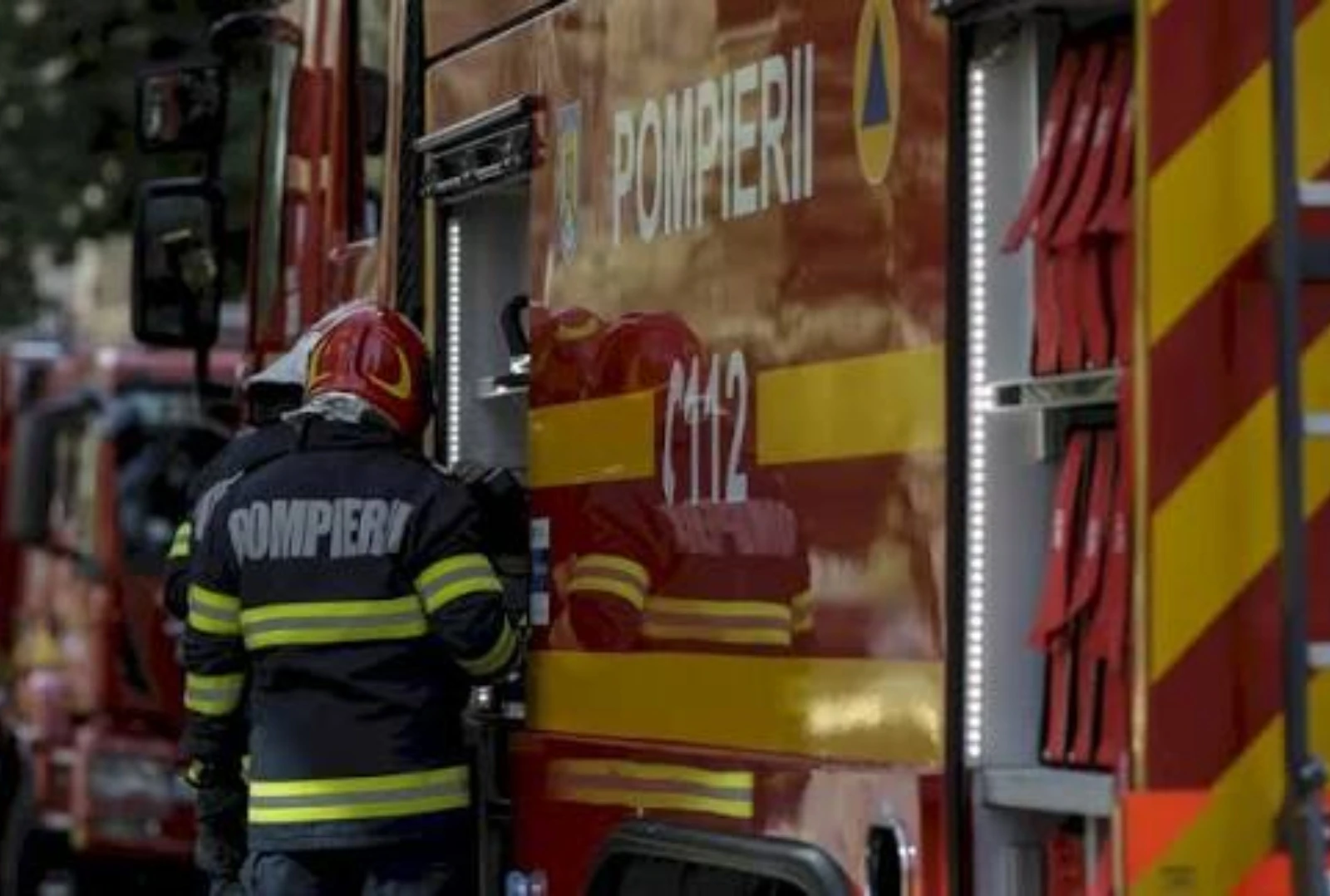 Două persoane rănite după explozia unei butelii în Cochinești, Argeș